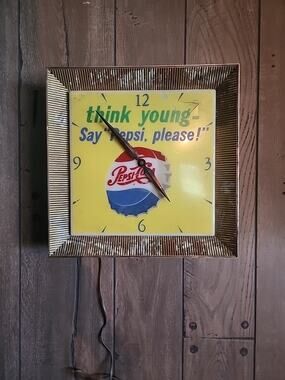 Vintage Think Young Say “Pepsi Please” Pepsi Cola Clock 16” x 16” Working